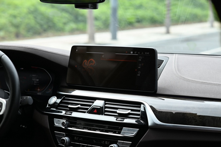 宝马5系 2021款 改款 525Li M运动套装中控内饰7006