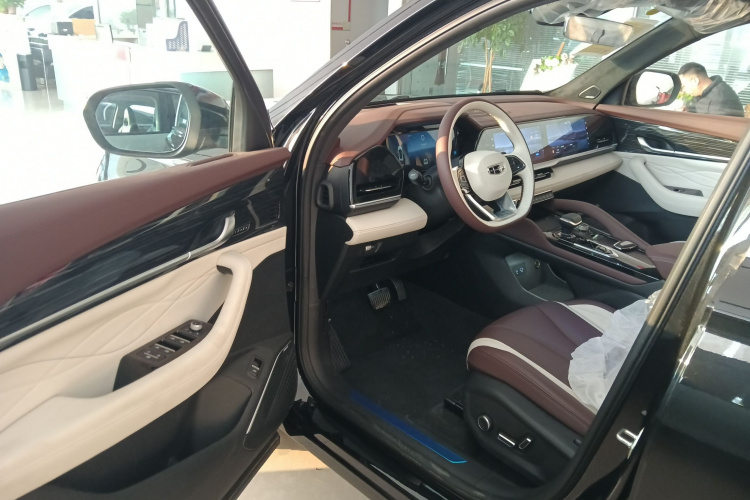 吉利汽车 星越L 2021款 2.0TD 高功自动四驱旗舰型中控内饰20