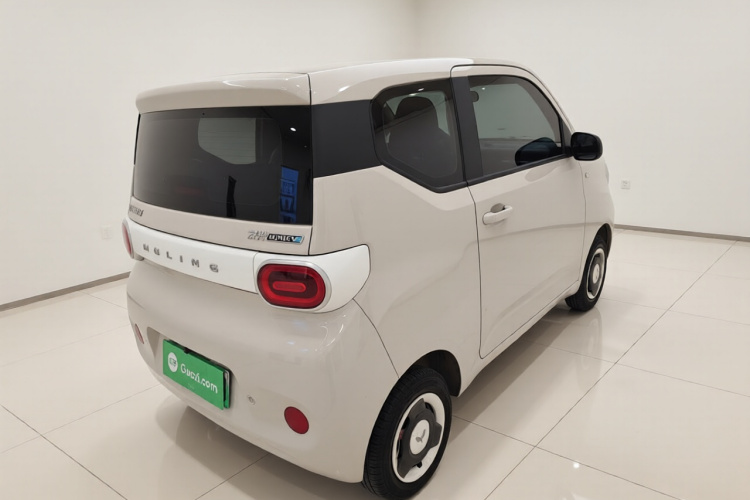 五菱汽车 宏光MINIEV 2024款 第三代 215km 青春版车身外观7