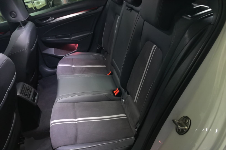 大众 高尔夫 2023款 改款 280TSI DSG R-Line Lite中控内饰21