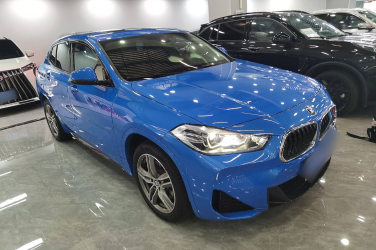 宝马X2 2020款 sDrive25i 领先型M运动套装车身外观3