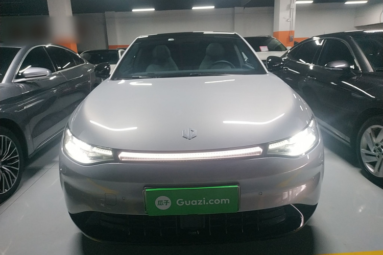 零跑汽车 零跑C01 2022款 四驱双电机性能版车身外观2