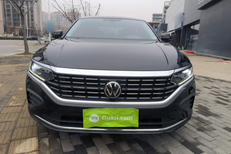 大众 帕萨特 2025款 出众款 380TSI 龙腾版车身外观2