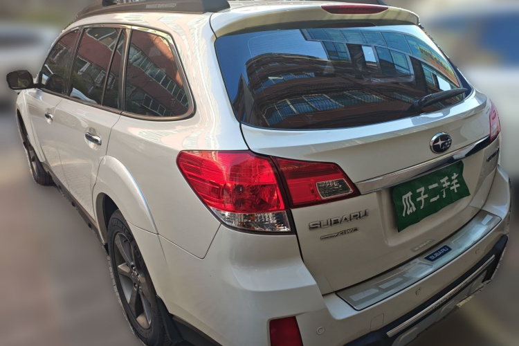 斯巴鲁 傲虎 2014款 2.5i 雅尚智能版车身外观5