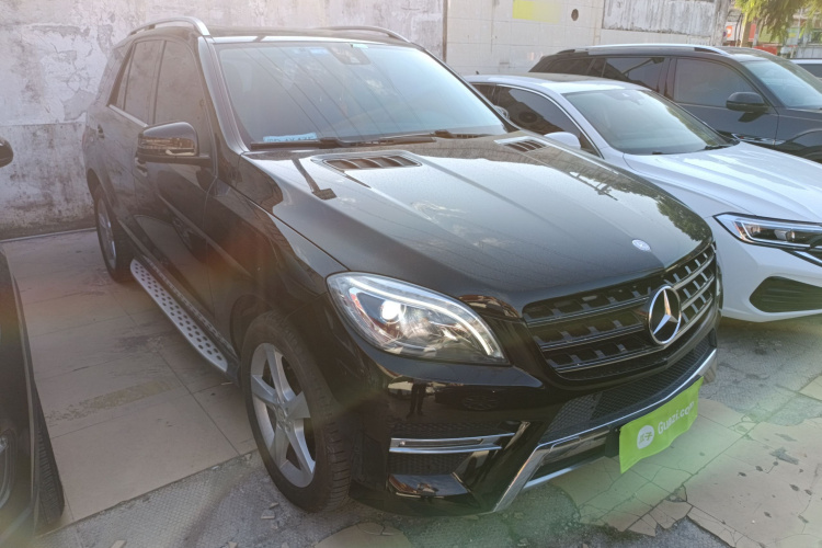 奔驰M级 2014款 ML 320 4MATIC车身外观3