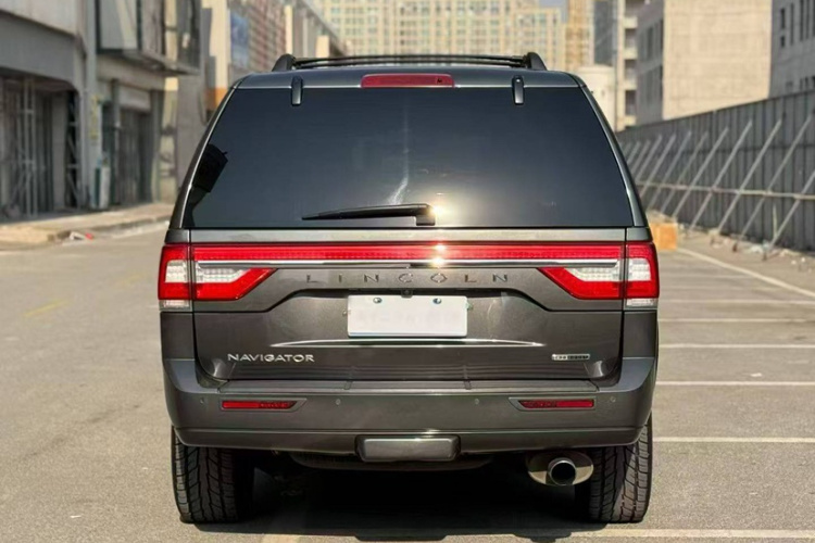 林肯 领航员 2016款 3.5T AWD车身外观6001