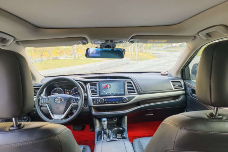 丰田 汉兰达 2018款 2.0T 四驱豪华版 7座 国V中控内饰7002