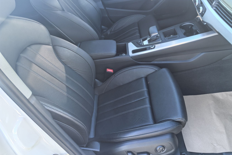 奥迪A4L 2023款 40 TFSI 时尚动感型局部细节41