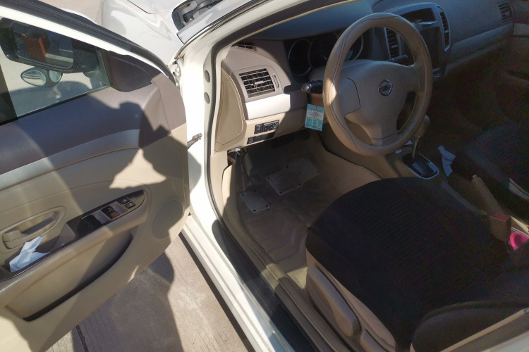 日产 轩逸 2019款 经典 1.6XE+ CVT智联领先版中控内饰20