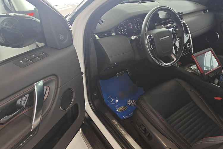 路虎 发现运动版 2020款 249PS R-Dynamic 性能科技版 7座中控内饰20