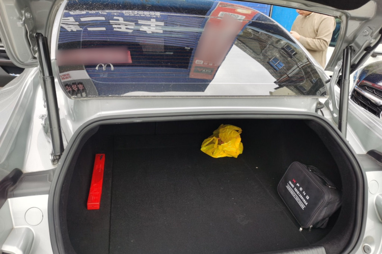 小鹏P7 2020款 586N局部细节23