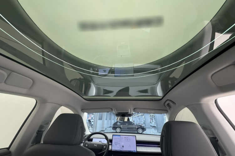 小鹏G6 2025款 625 长续航 Max 科技版中控内饰7001