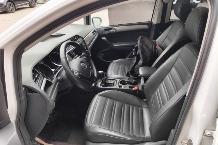 大众 2021款 途安L 280TSI DSG拓界版 7座局部细节19