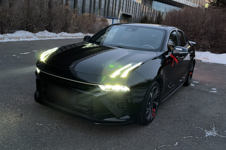 领克03 2025款 1.5TD DCT冠军版Pro车身外观1