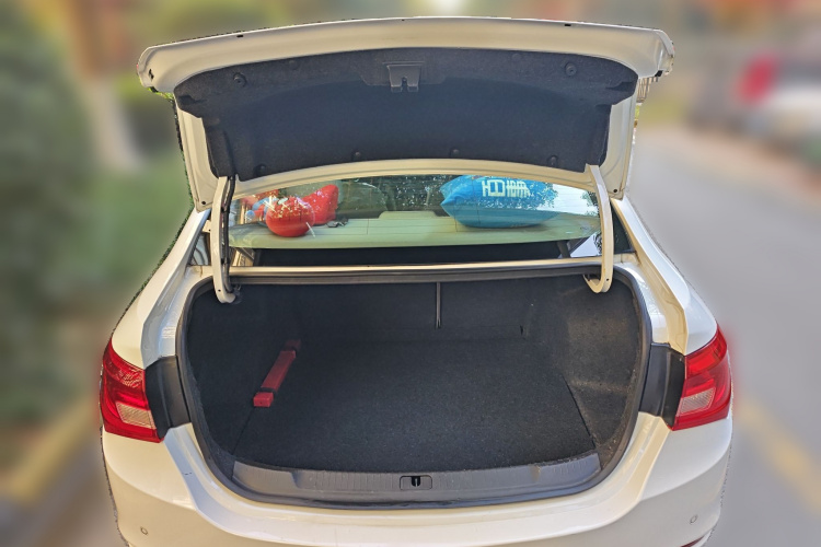 别克 英朗 2017款 15N 自动精英型中控内饰23