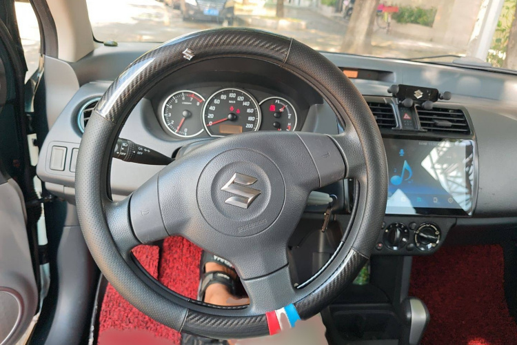 铃木 雨燕 2016款 1.5L 自动时尚型酷玩版局部细节13