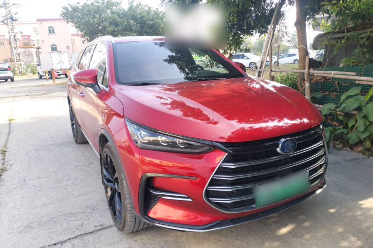 比亚迪 唐新能源 2021款 DM 2.0T 四驱高性能版创世旗舰型车身外观3