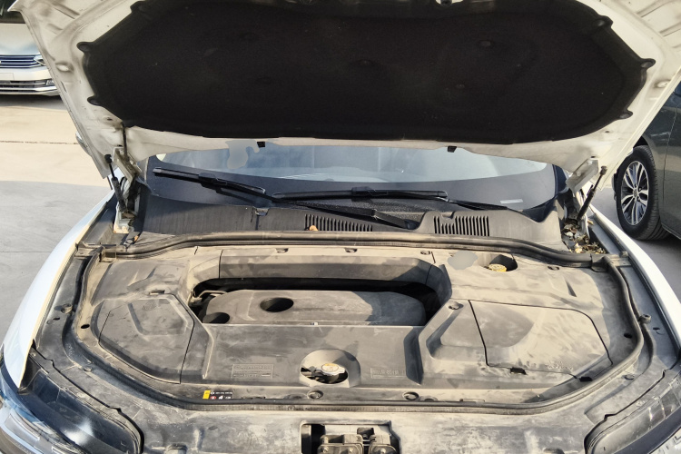 魏牌 VV5 2017款 2.0T 超豪型机舱底盘24