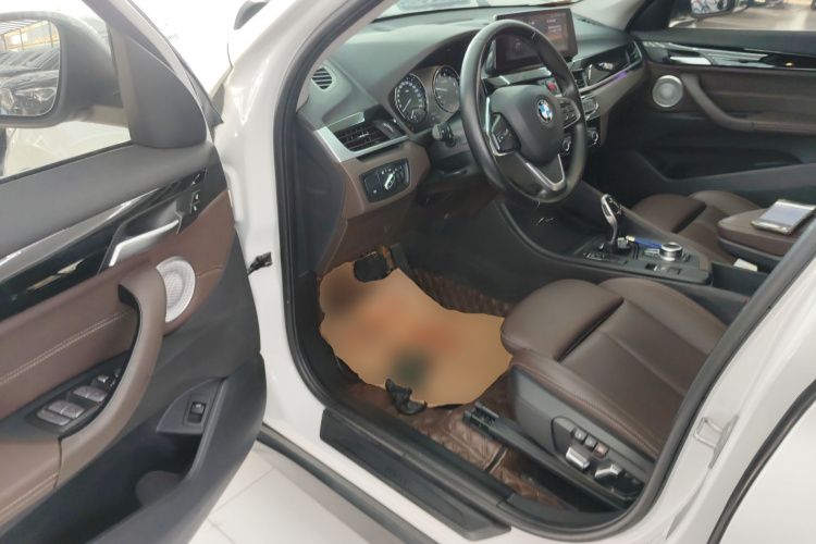 宝马X1 2021款 sDrive20Li 时尚型中控内饰20