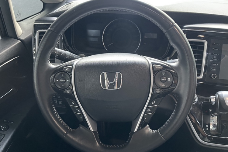 本田 艾力绅 2019款 2.0L 混动至尊版局部细节13