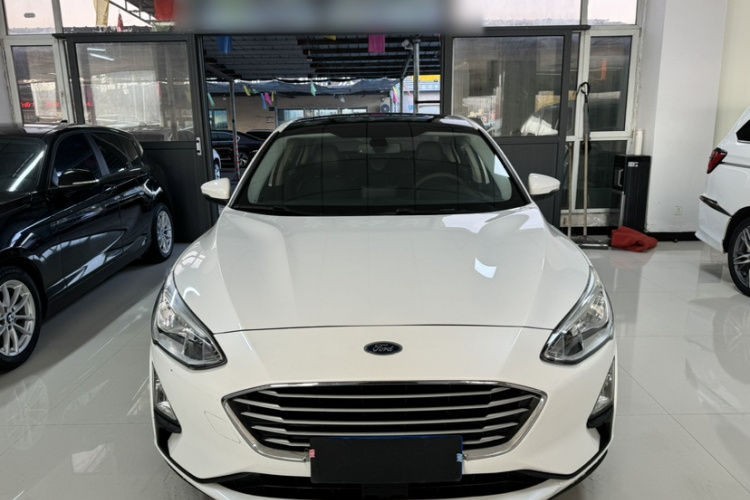 福特 福克斯 2019款 三厢 EcoBoost 180 自动锋潮型车身外观6002