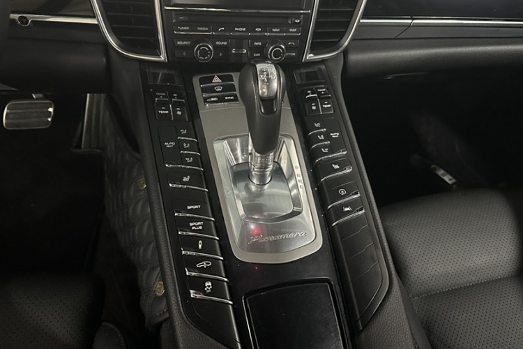 保时捷 2014款 Panamera 3.0T中控内饰7007