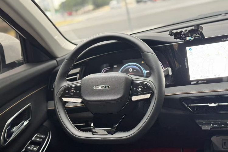 长安欧尚X7 PLUS 2023款 畅享版 1.5T自动尊贵型 7座局部细节13