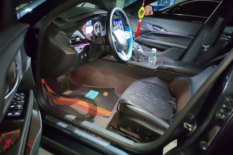 凯迪拉克CT4 2021款 28T 风尚型中控内饰7003