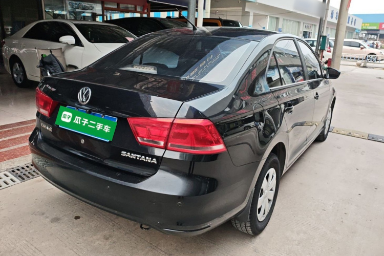 大众 桑塔纳 2013款 1.4L 手动风尚版车身外观7