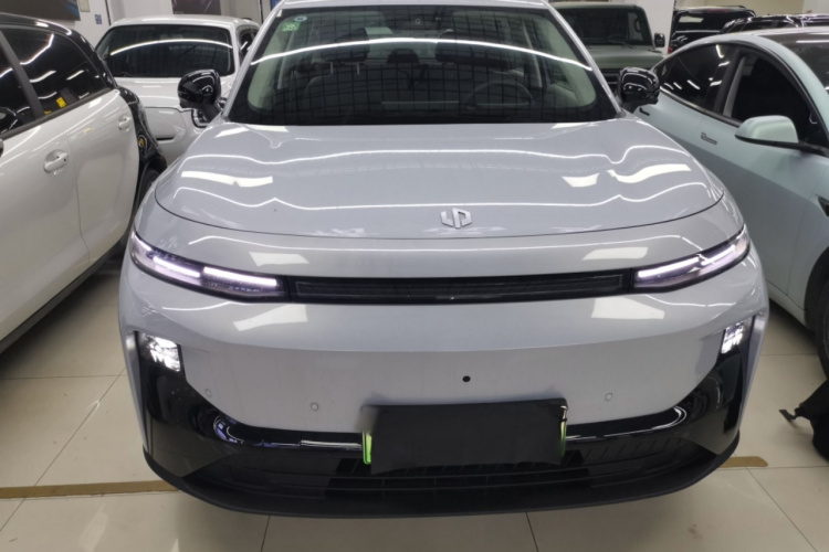 零跑汽车 零跑B10 2025款 510舒享版车身外观2