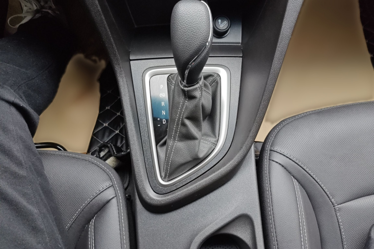 别克 英朗 2021款 改款 典范 1.5L 自动精英型局部细节18