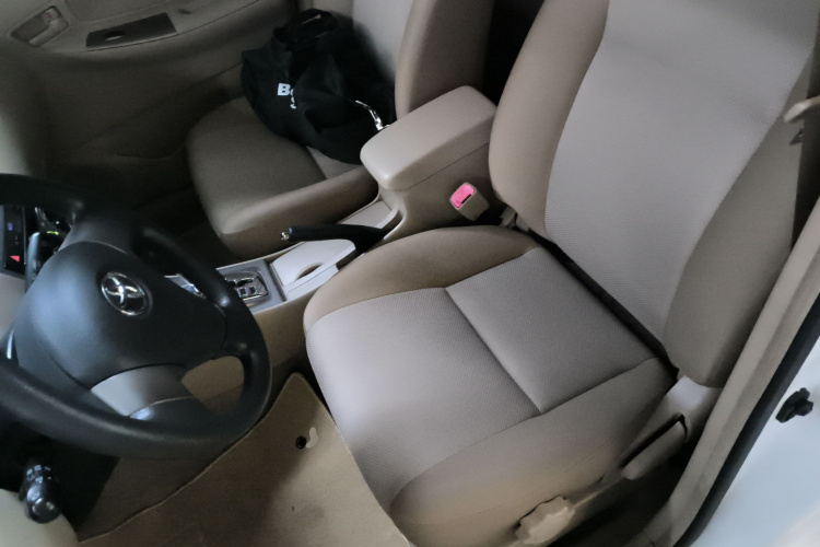 丰田 花冠 2013款 1.6L 自动卓越版局部细节19