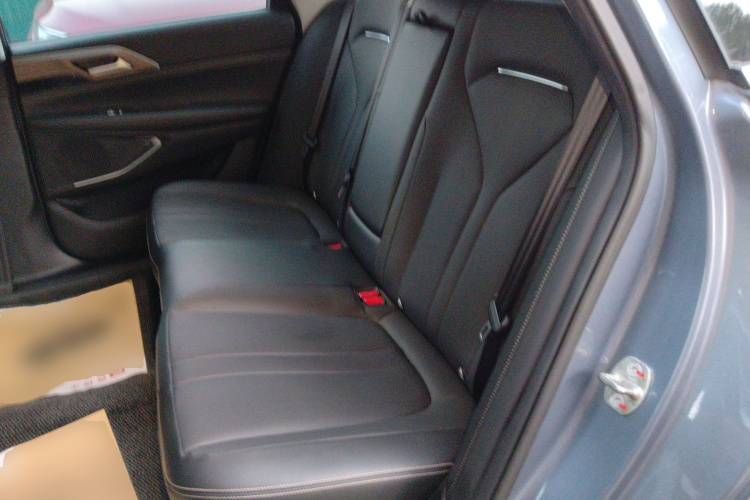 小鹏P5 2022款 550E中控内饰21