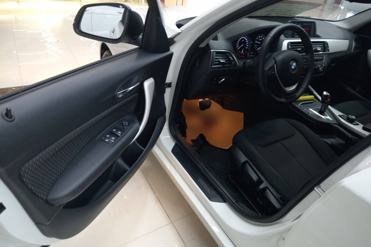 宝马1系(进口) 2018款 118i 领先型中控内饰20