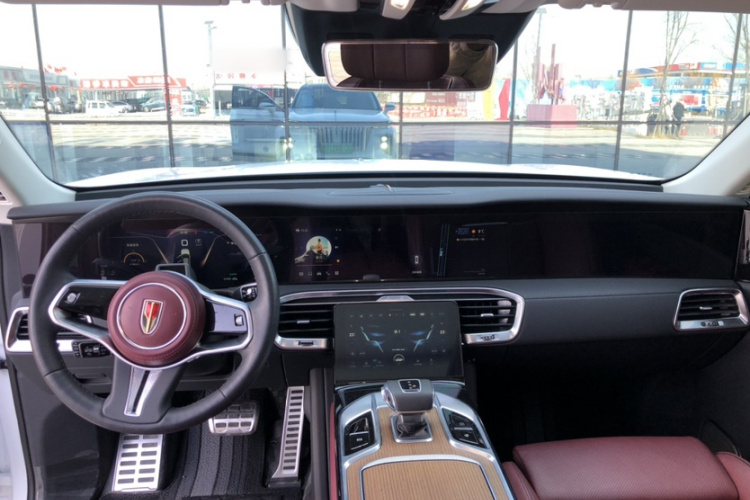 红旗E-HS9 2022款 660km 旗畅版 六座中控内饰7008