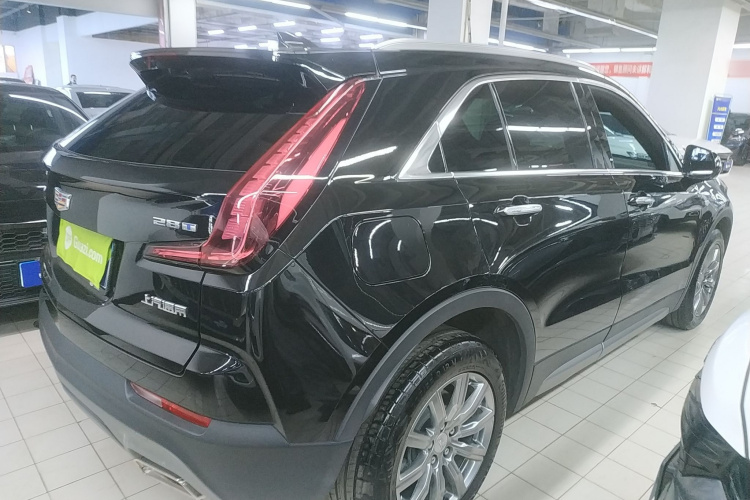 凯迪拉克XT4 2023款 28T 两驱豪华型车身外观7