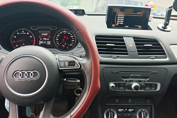 奥迪Q3(进口) 2012款 35 TFSI quattro 舒适型局部细节16