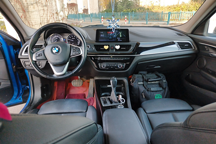 宝马1系 2017款 118i 运动型中控内饰7002