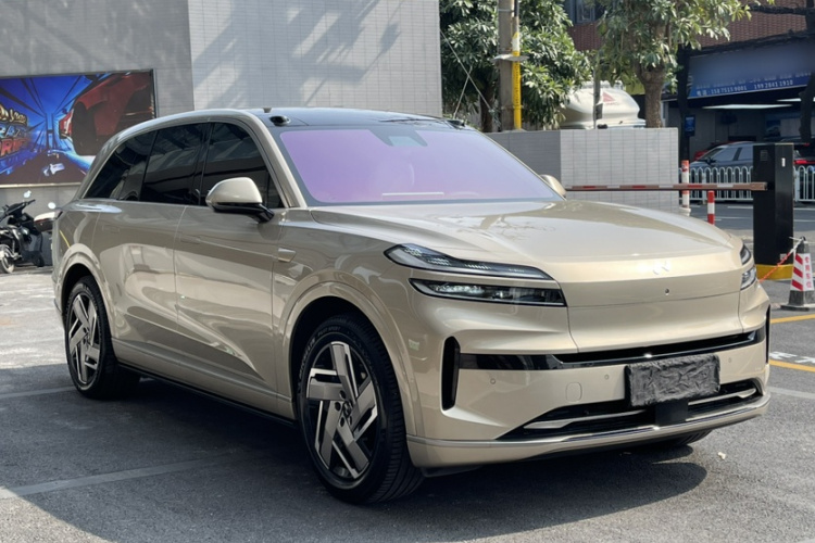 乐道L90 2025款 Ultra 六座版车身外观6007