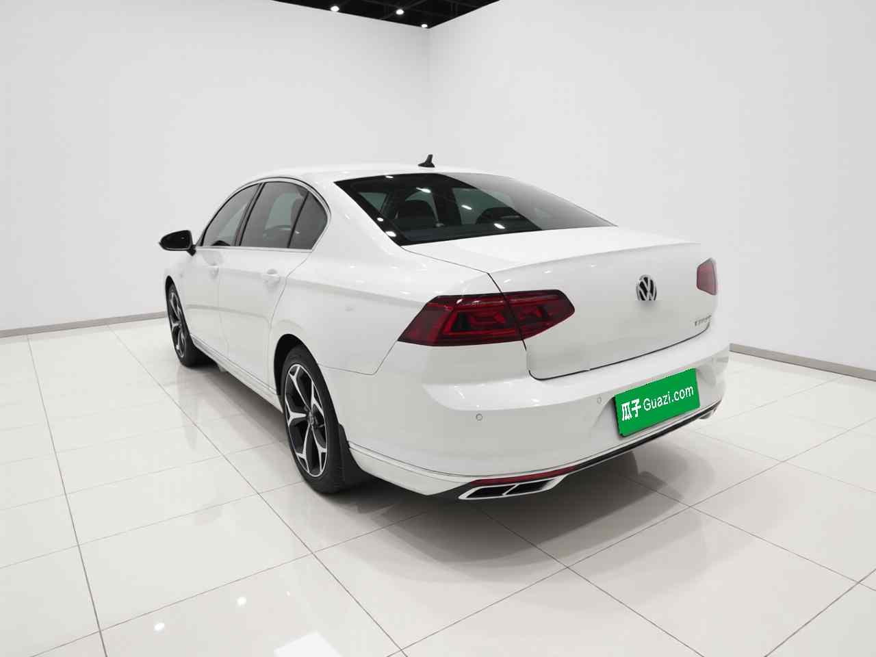 大众 迈腾 2023款 200万辆纪念版 330TSI DSG豪华型(3)