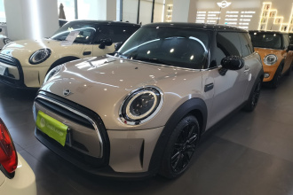 MINI 2022款 1.5T COOPER 艺术家
