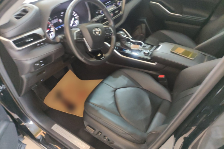 丰田 汉兰达 2022款 380T 四驱尊贵版 7座中控内饰19