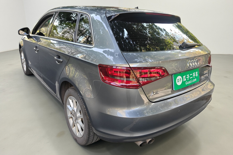 奥迪A3 2014款 Sportback 35 TFSI 自动进取型车身外观5