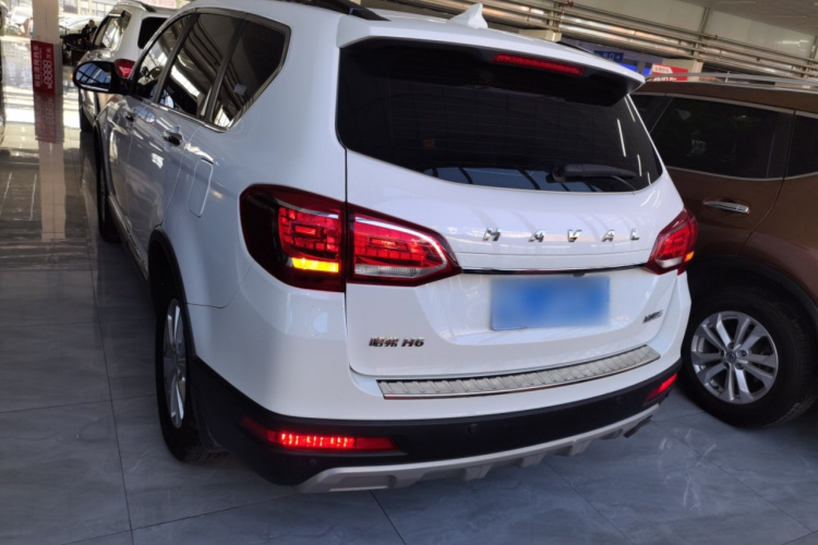 哈弗H6 2021款 运动版 1.5T 自动精英智联型 U型格栅车身外观6