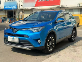 丰田C-HR 2018款 2.0L 领先天窗版 国V