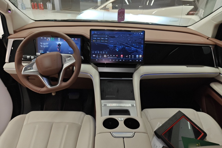 比亚迪 夏 2025款 DM-i 1.5T 180km 超越型中控内饰7002