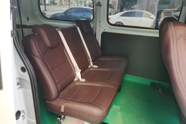 上汽大通MAXUS 大拿V1 2024款 V1 短轴低顶 多功能版（51kWh）中控内饰7004