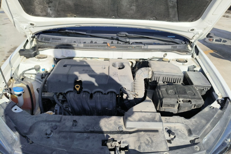 吉利汽车 帝豪 2018款 1.5L CVT向上互联版机舱底盘24