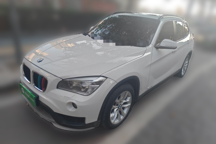 宝马X1 2014款 sDrive18i 领先型车身外观1