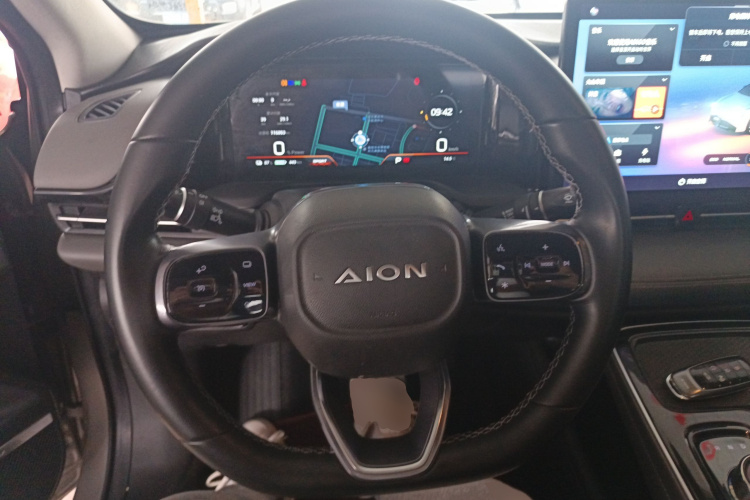 埃安 AION S Plus 2023款 70 乐享版 磷酸铁锂中控内饰13